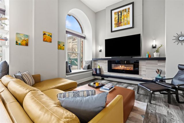 27 Library Street 202, Grand Rapids, MI 49503