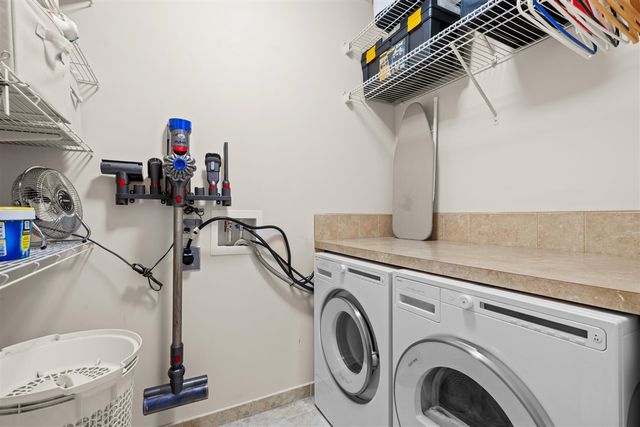 27 Library Street 202, Grand Rapids, MI 49503