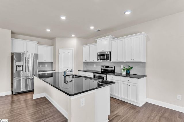 4 Harvestwood Place, Greenville, SC 29605