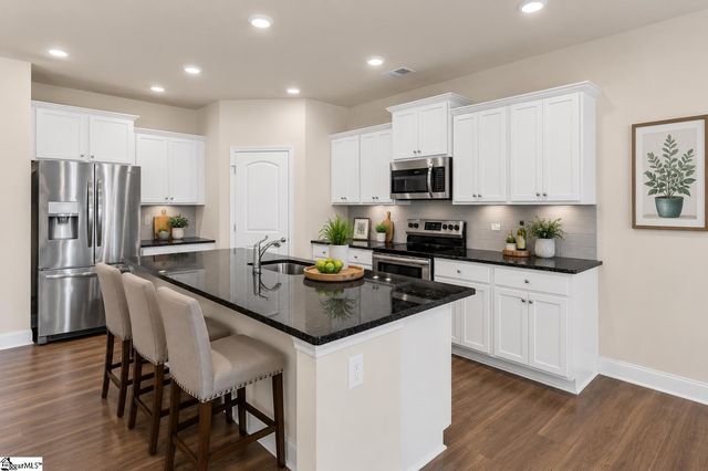 4 Harvestwood Place, Greenville, SC 29605