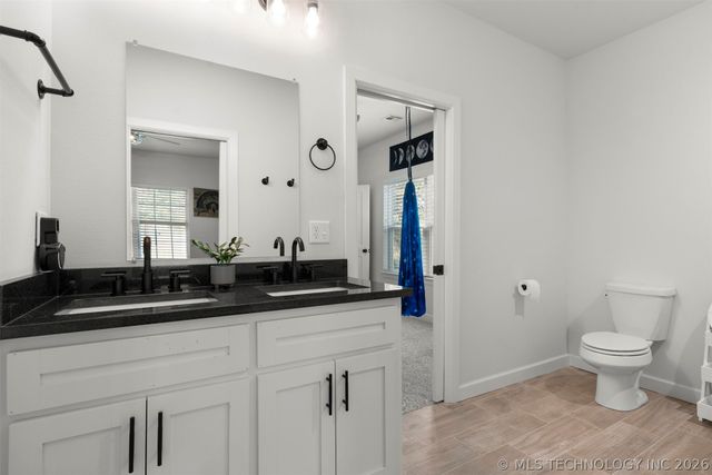 1932 E Line Avenue, Sapulpa, OK 74066