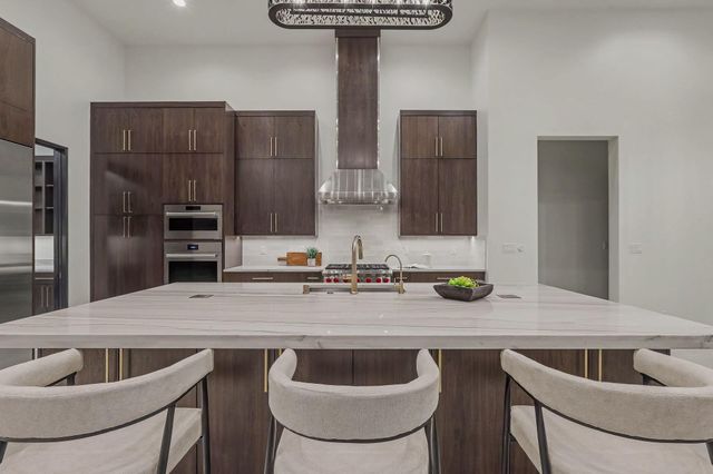 18 Chamisa Road, Placitas, NM 87043