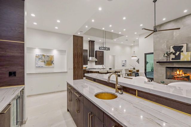 18 Chamisa Road, Placitas, NM 87043