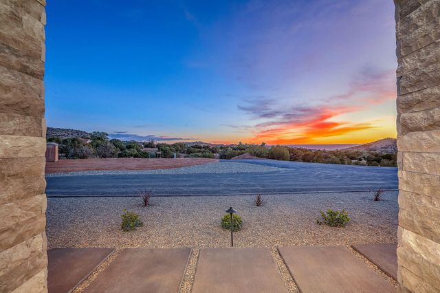 18 Chamisa Road, Placitas, NM 87043
