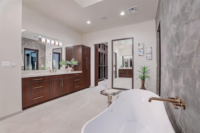 18 Chamisa Road, Placitas, NM 87043