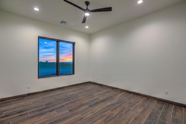 18 Chamisa Road, Placitas, NM 87043