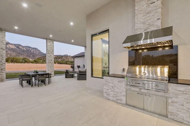 18 Chamisa Road, Placitas, NM 87043