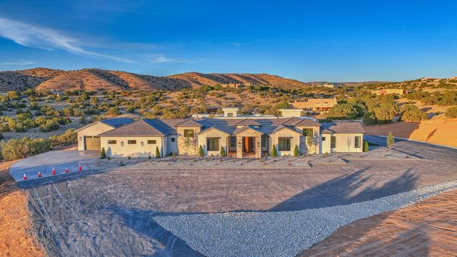 18 Chamisa Road, Placitas, NM 87043