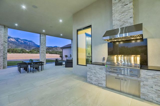 18 Chamisa Road, Placitas, NM 87043