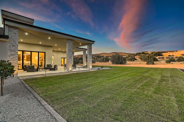 18 Chamisa Road, Placitas, NM 87043