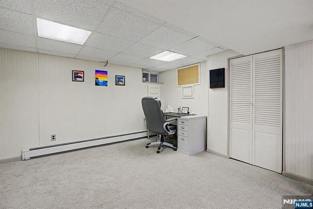 27 Westwood Drive, Fair Lawn, NJ 07410