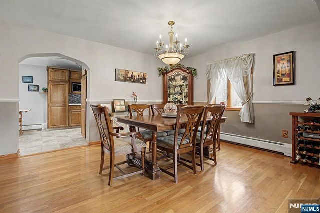 27 Westwood Drive, Fair Lawn, NJ 07410