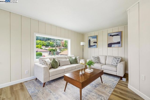 2592 Miramar Ave, Castro Valley, CA 94546