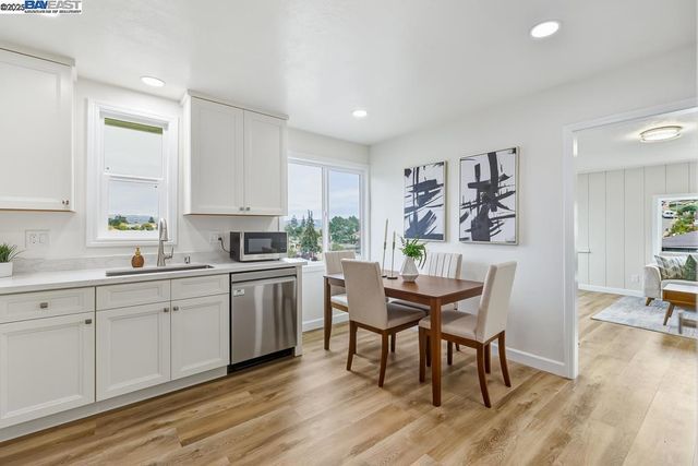 2592 Miramar Ave, Castro Valley, CA 94546