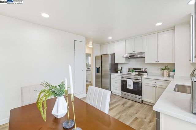 2592 Miramar Ave, Castro Valley, CA 94546