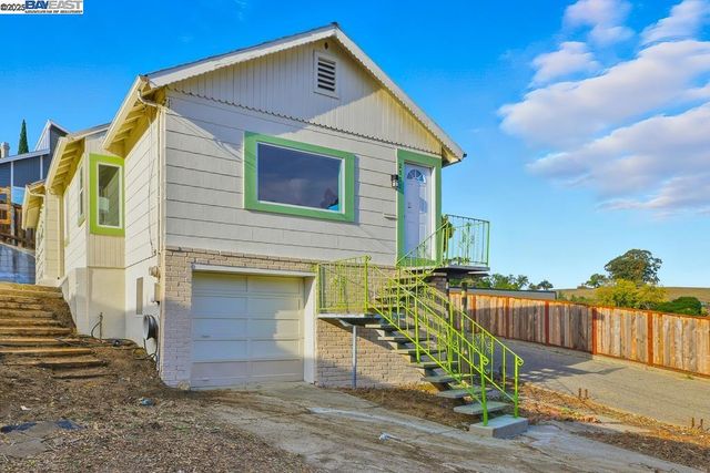 2592 Miramar Ave, Castro Valley, CA 94546