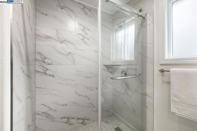 2592 Miramar Ave, Castro Valley, CA 94546