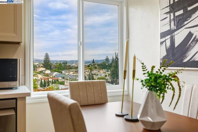 2592 Miramar Ave, Castro Valley, CA 94546