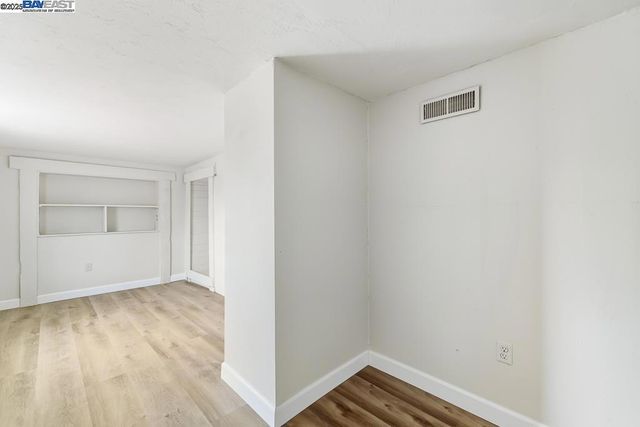 2592 Miramar Ave, Castro Valley, CA 94546