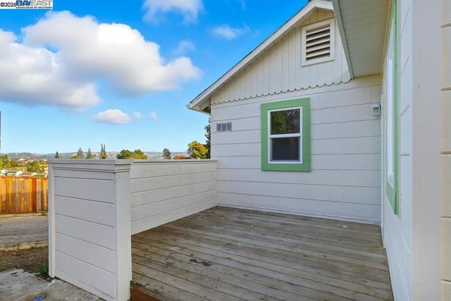 2592 Miramar Ave, Castro Valley, CA 94546