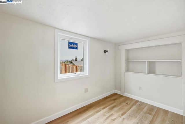 2592 Miramar Ave, Castro Valley, CA 94546