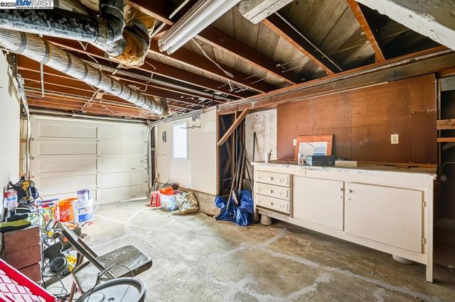 2592 Miramar Ave, Castro Valley, CA 94546