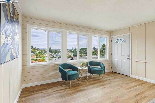 2592 Miramar Ave, Castro Valley, CA 94546