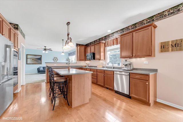 157 Primrose Lane, Bartlett, IL 60103