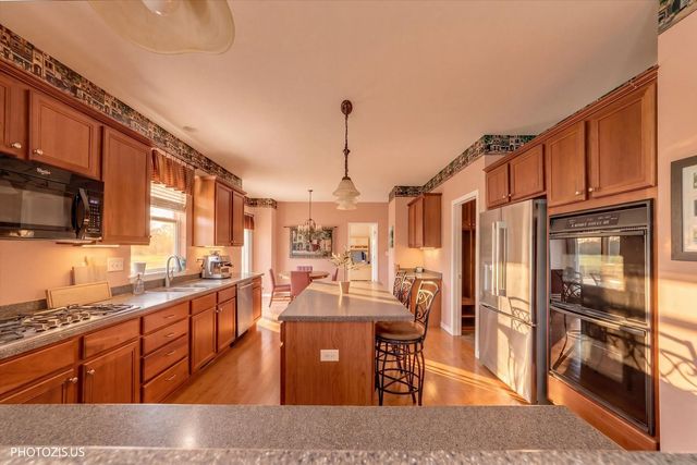 157 Primrose Lane, Bartlett, IL 60103