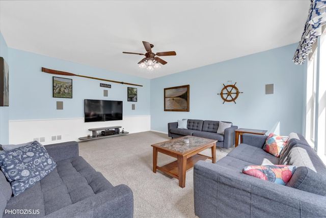157 Primrose Lane, Bartlett, IL 60103