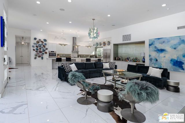 586 Polaris Court, Palm Springs, CA 92264