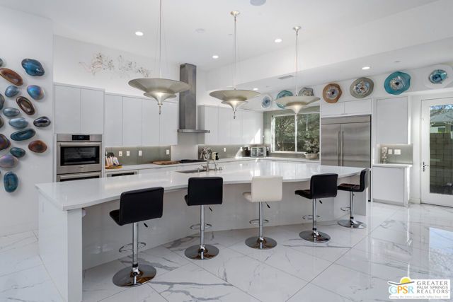 586 Polaris Court, Palm Springs, CA 92264