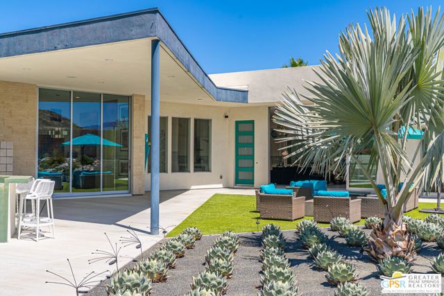 586 Polaris Court, Palm Springs, CA 92264
