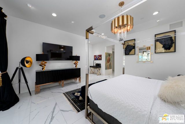 586 Polaris Court, Palm Springs, CA 92264