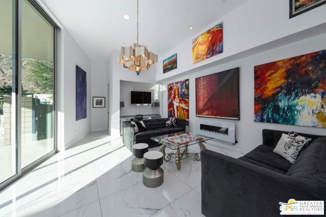 586 Polaris Court, Palm Springs, CA 92264