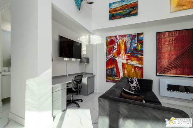 586 Polaris Court, Palm Springs, CA 92264