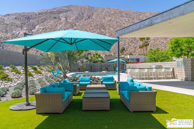 586 Polaris Court, Palm Springs, CA 92264