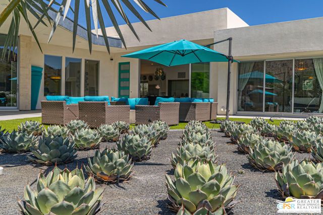 586 Polaris Court, Palm Springs, CA 92264