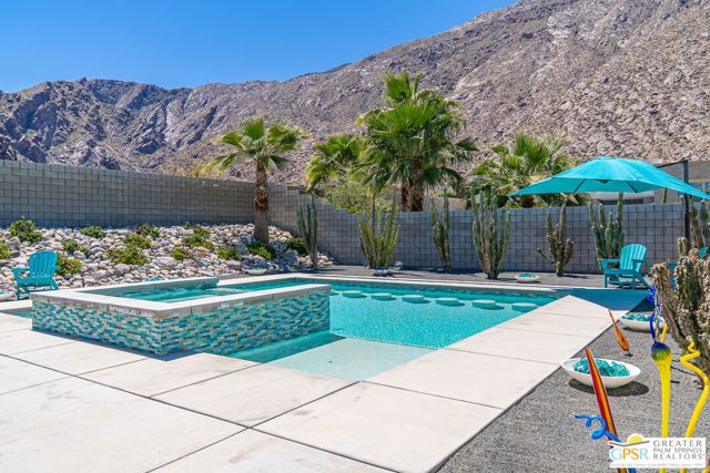 586 Polaris Court, Palm Springs, CA 92264