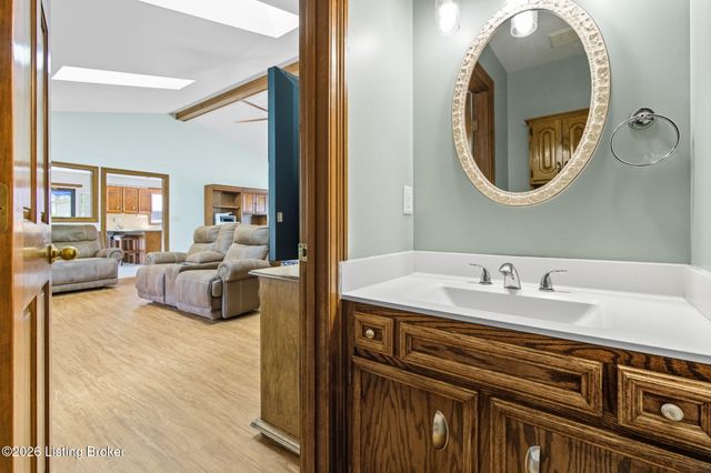 6601 Mount Washington Rd, Louisville, KY 40229