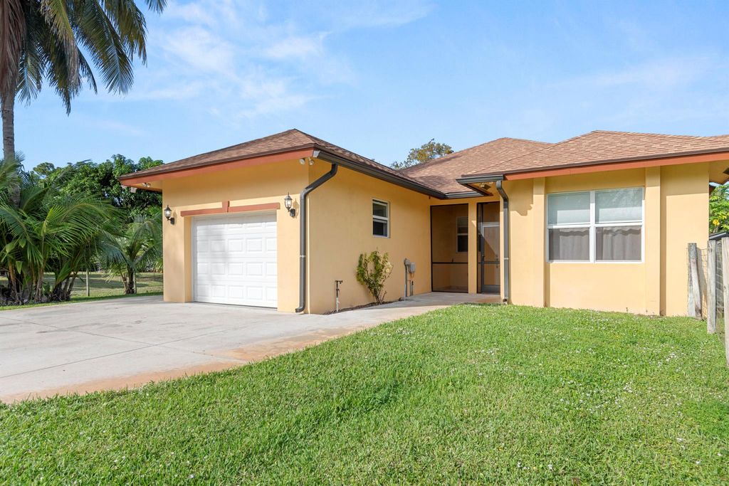 9353 Rodeo Drive, Lake Worth, FL 33467