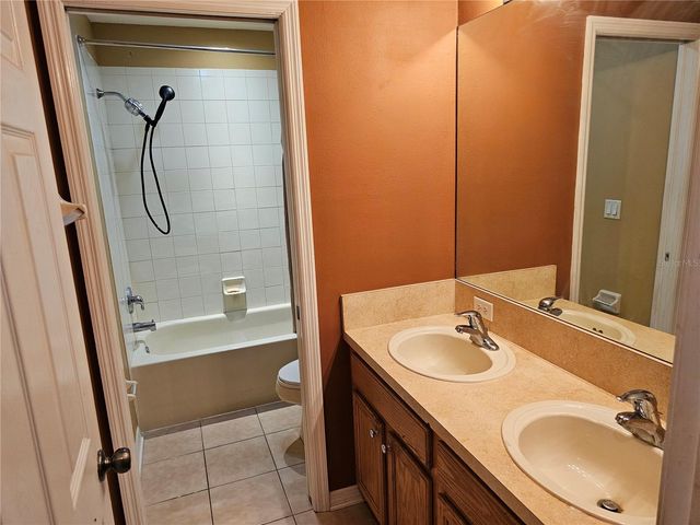 1147 EMERALD HILL WAY, Valrico, FL 33594