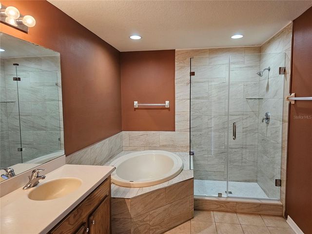 1147 EMERALD HILL WAY, Valrico, FL 33594