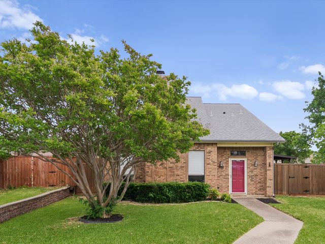 1522 Knollview Lane, Carrollton, TX 75007