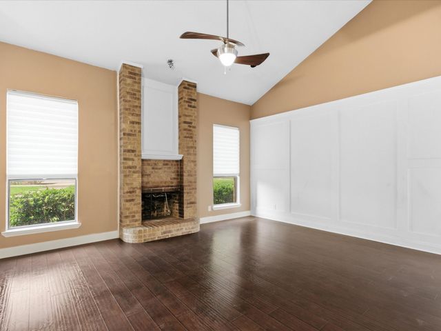 1522 Knollview Lane, Carrollton, TX 75007