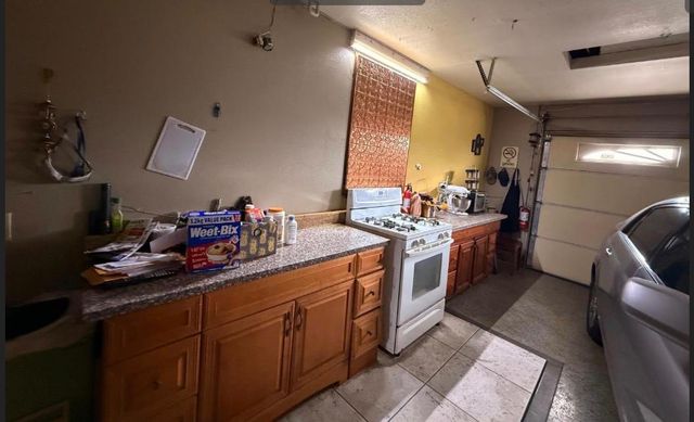 3315 Sunnyview Ln, North Highlands, CA 95660