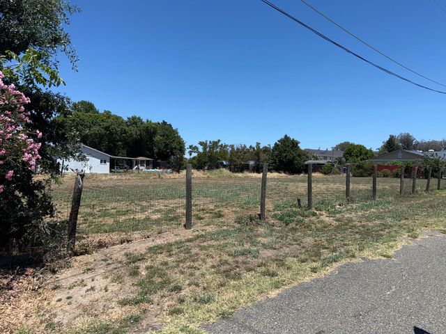 3315 Sunnyview Ln, North Highlands, CA 95660