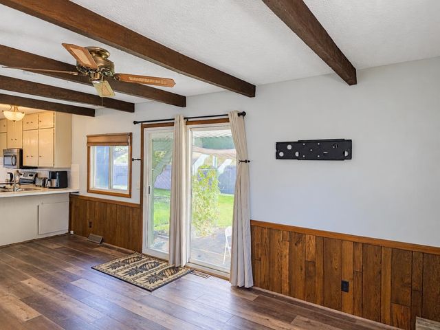 2604 Colonial Ln, Salina, KS 67401