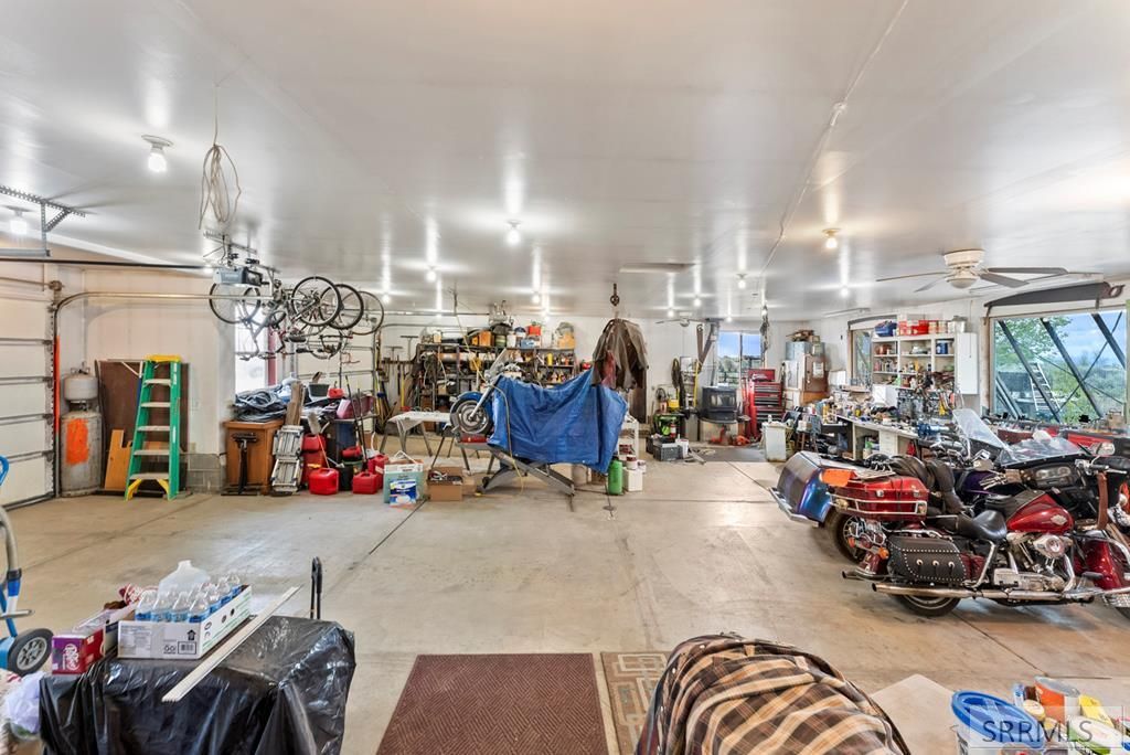Image 10 of property listing at 7581 W 6000 N, Rexburg, ID 83440