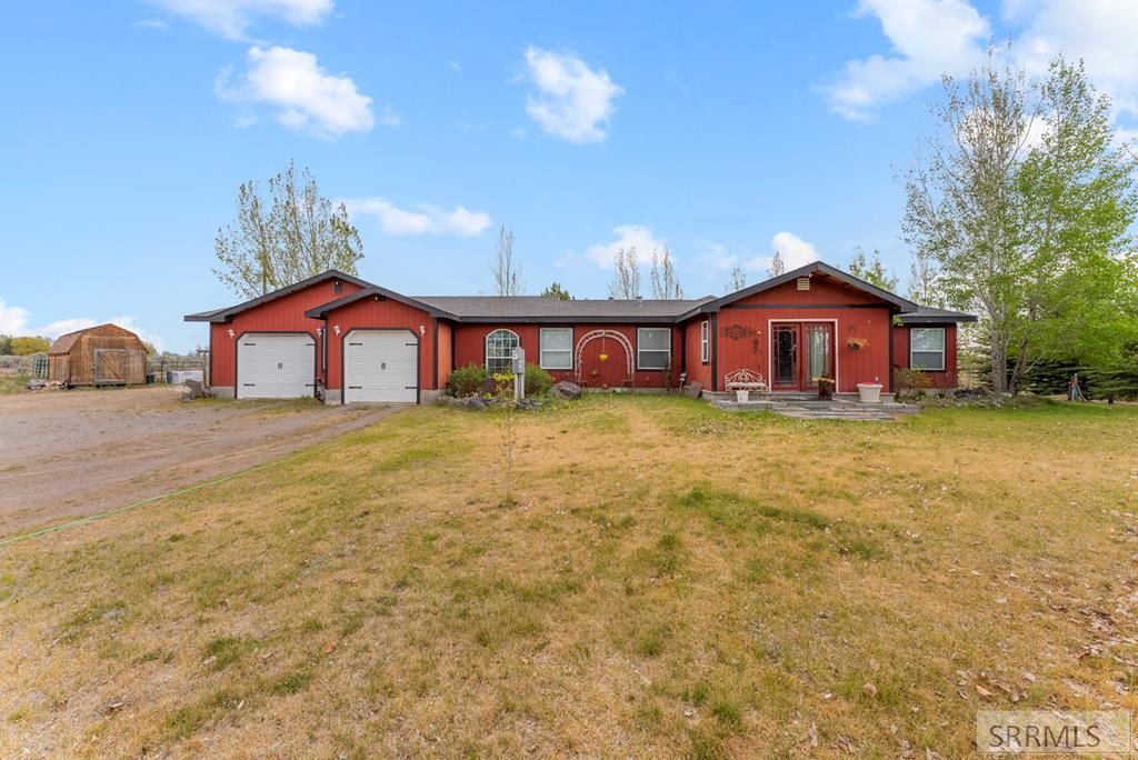 Image 12 of property listing at 7581 W 6000 N, Rexburg, ID 83440